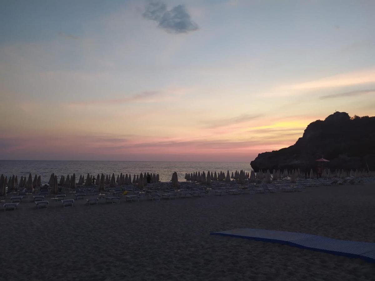 Hotel San Domenico マリーナ・ディ・カメロータ エクステリア 写真